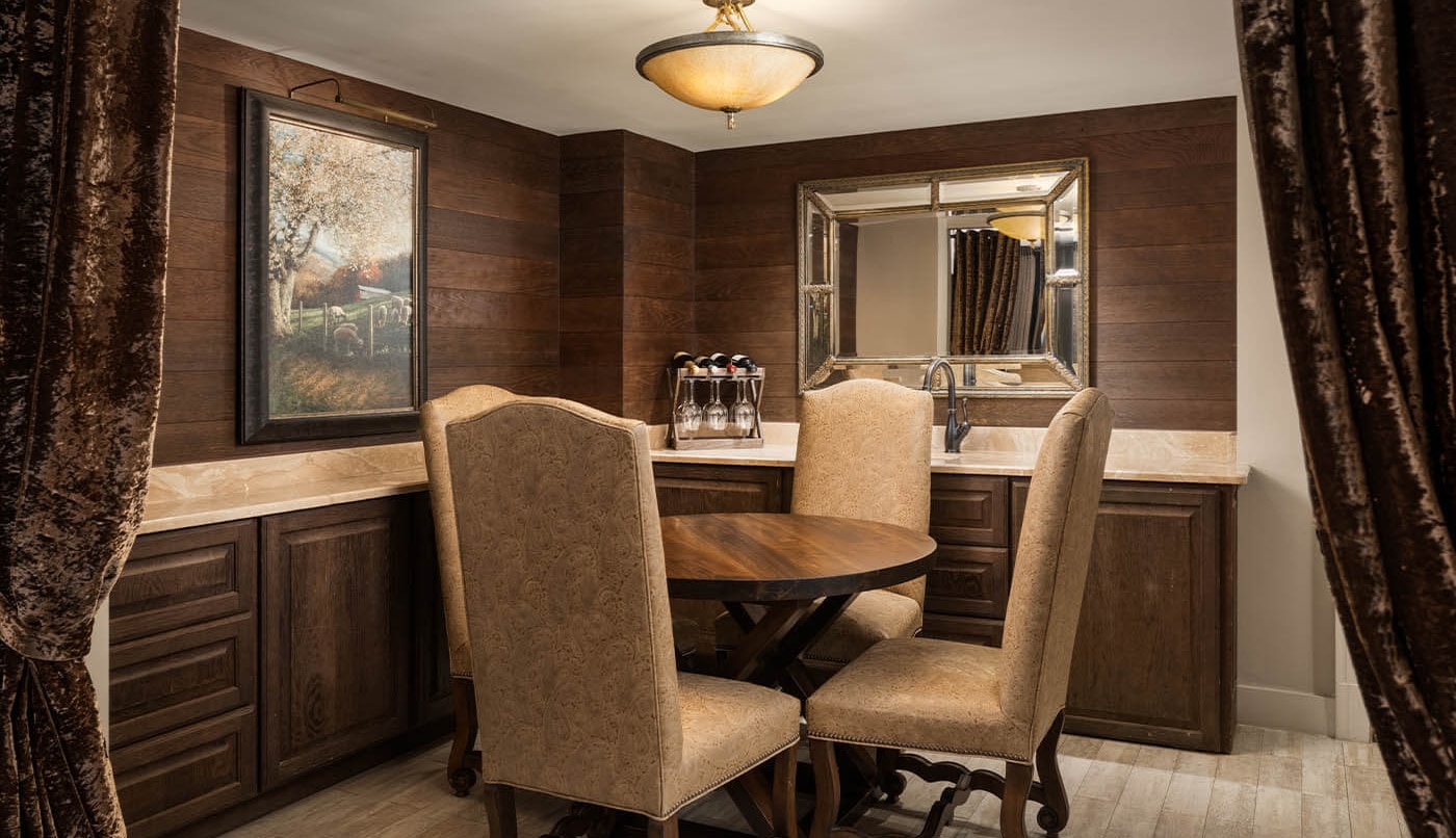 Suite Dining